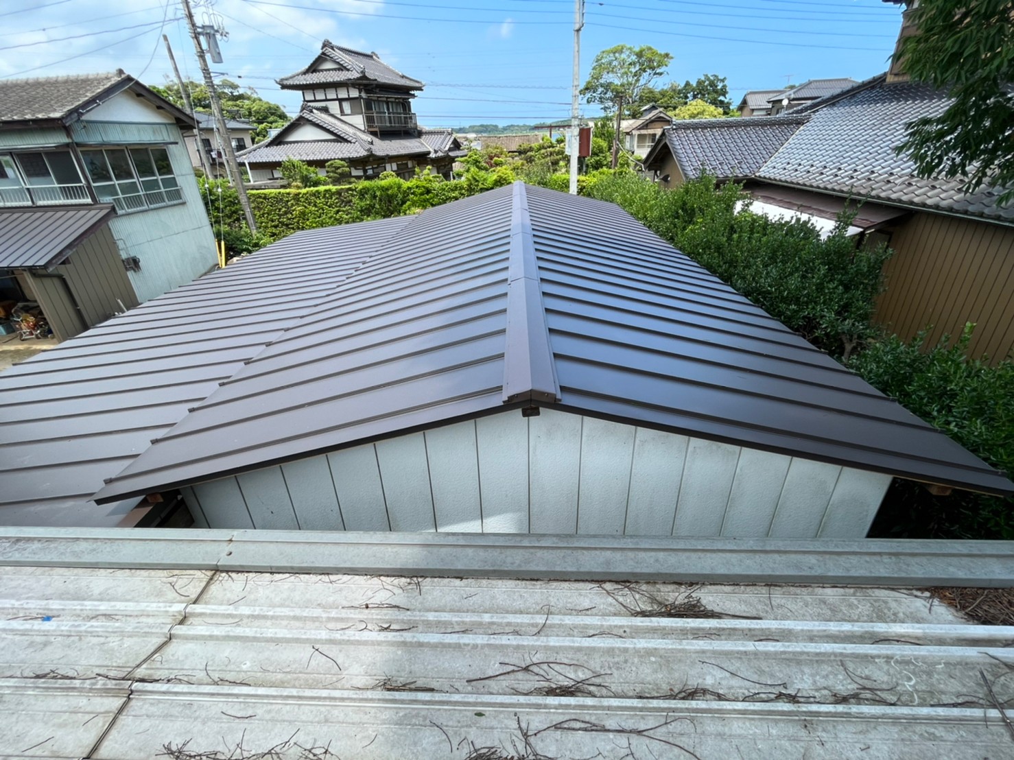 倉庫の屋根葺き替え工事